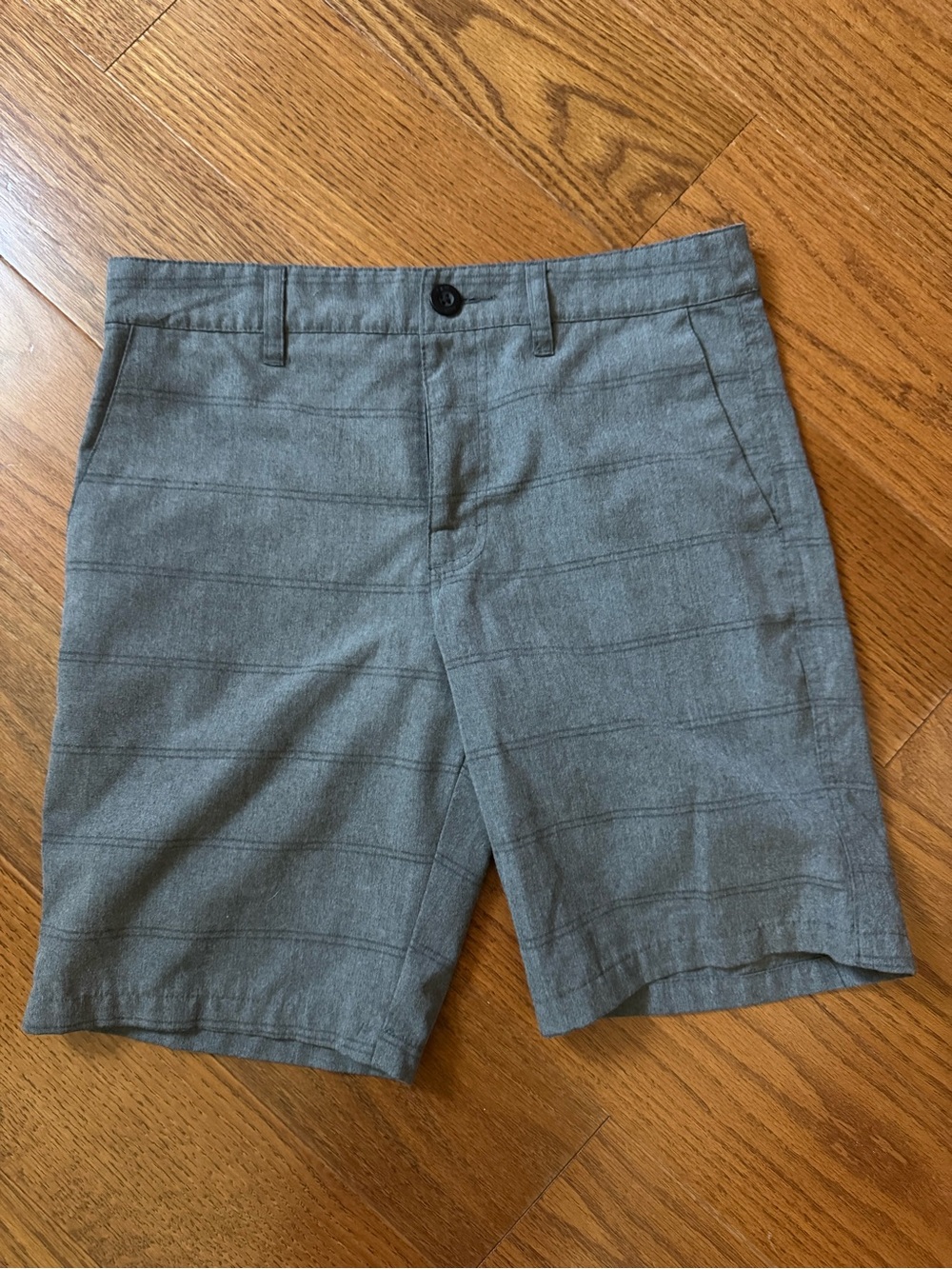 Valor boy’s grey striped shorts Size 14 skater summer